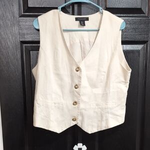 Tahari Beige Button-Up Women's Vest